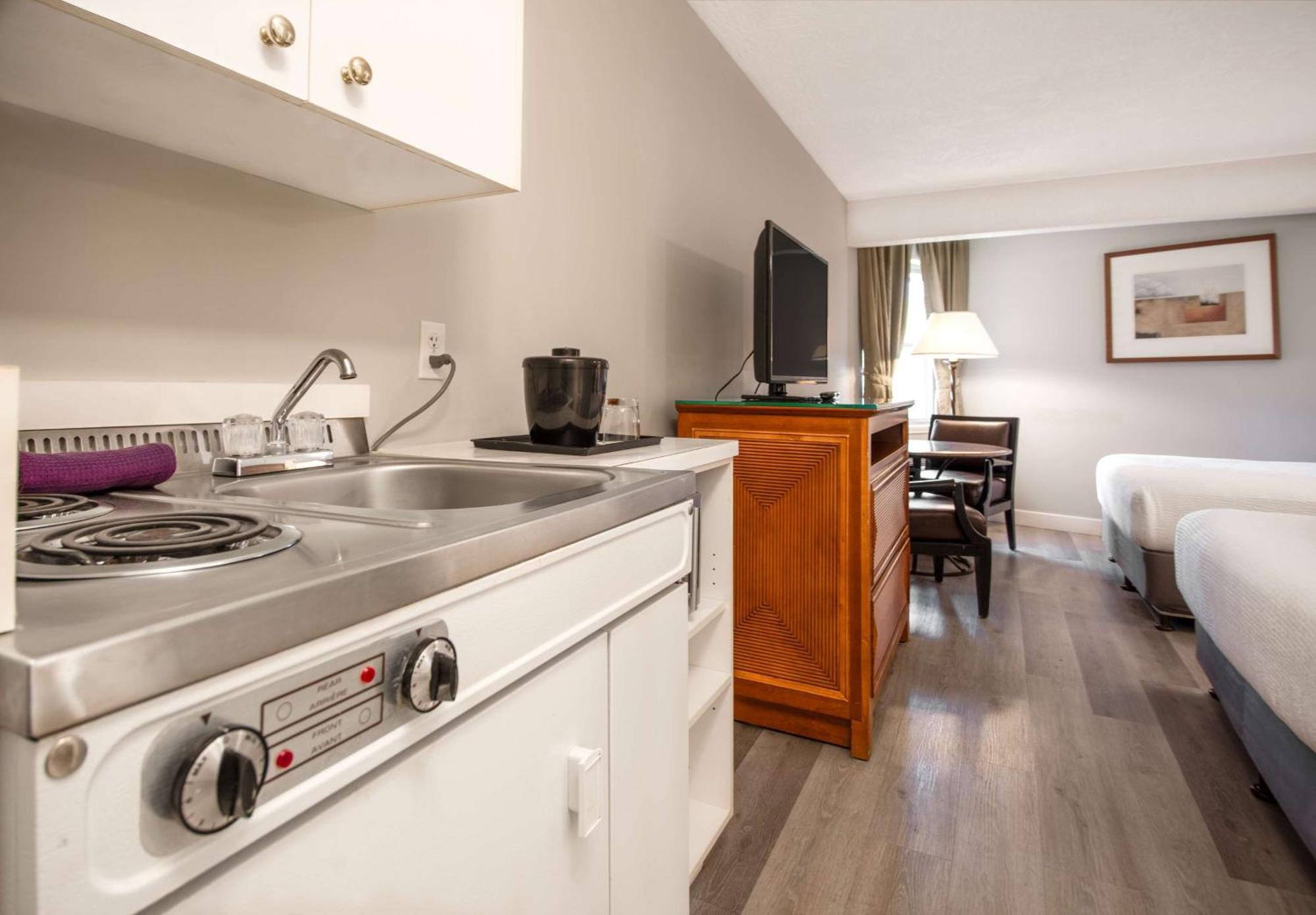 Coast Parksville Hotel מראה חיצוני תמונה