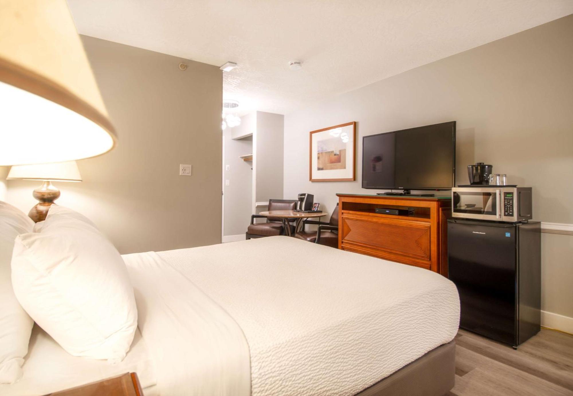 Coast Parksville Hotel מראה חיצוני תמונה