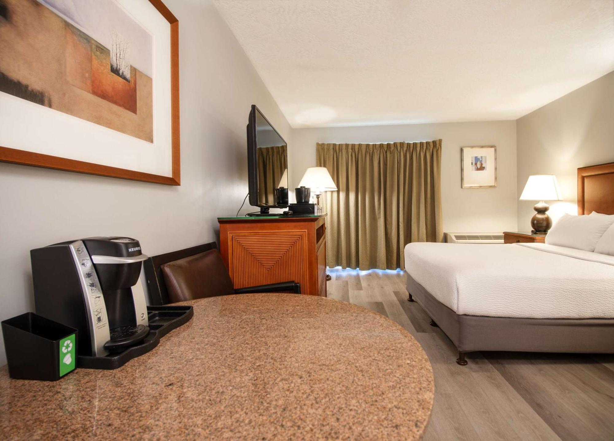 Coast Parksville Hotel מראה חיצוני תמונה