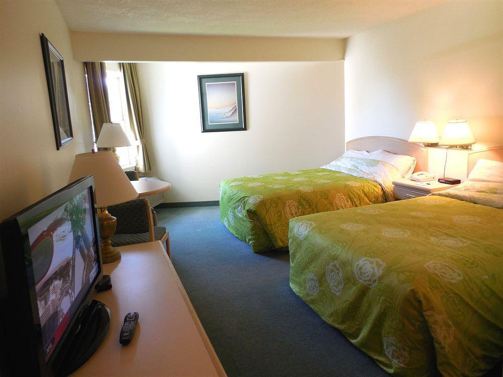 Coast Parksville Hotel מראה חיצוני תמונה