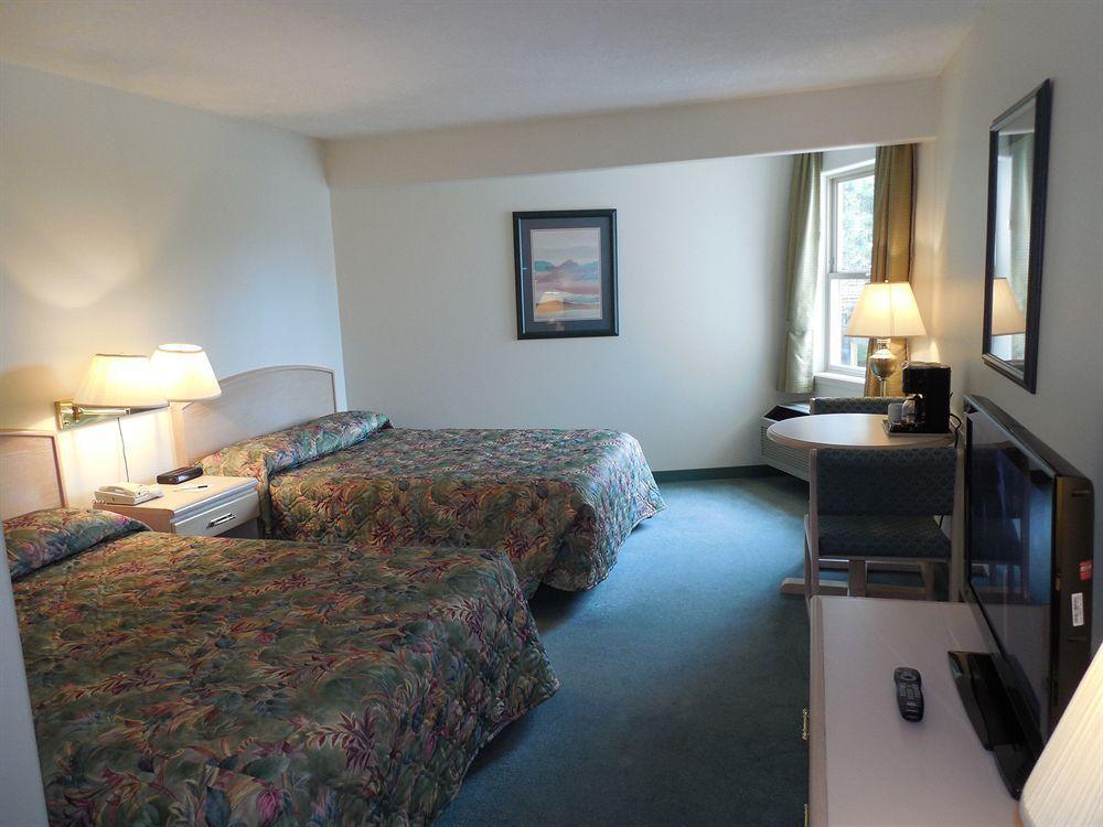 Coast Parksville Hotel מראה חיצוני תמונה